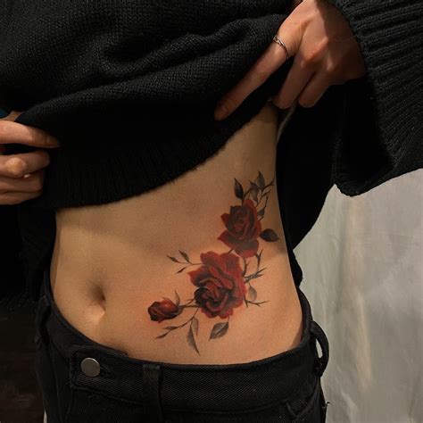 tatuajes en la cadera mujer|tatuajes femeninos en la cadera.